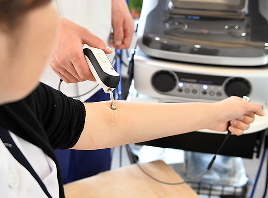 立体動態波施術